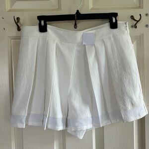 NEW Club Monaco Skorts Pleated Womens 12 XL Shorts Skirt White Cream Summer Vaca